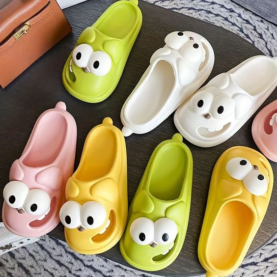 Chinelo Big Eyes Dog Slippers